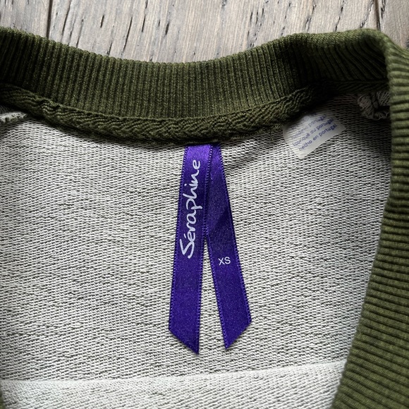 Green sweatshirt. Size xs - Picture 2 of 4